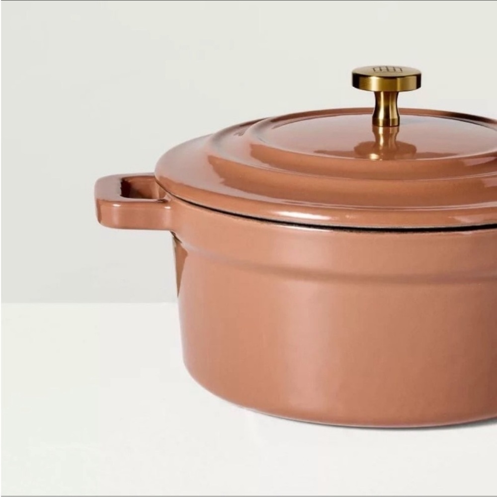 ✨Sold Out✨ .5qt Pumpkin Brown Enameled Cast Iron Dutch Oven NIB - Picture 4 of 4